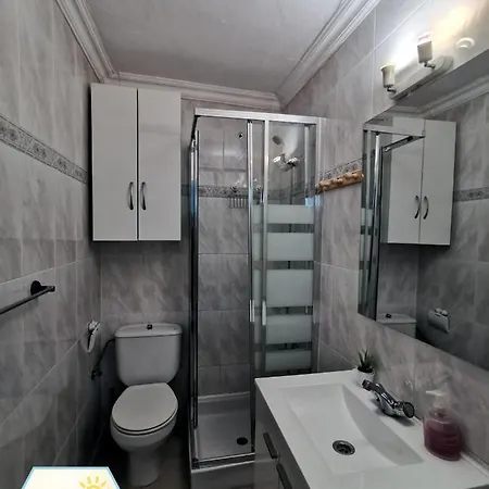 Sunny Los Alamos Apartment Torremolinos